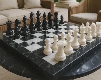 Scacchiera in marmo bianco e nero realizzata a mano – Scacchiera di lusso in pietra con pezzi intagliati, elegante gioco artigianale, regalo per la casa, per collezionisti