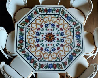 Tablero de mesa redondo de mármol blanco con incrustaciones de piedra multicolor / Centro de mesa floral de Pietra Dura / Decoración de mesa de comedor y café de arte mogol hecha a mano
