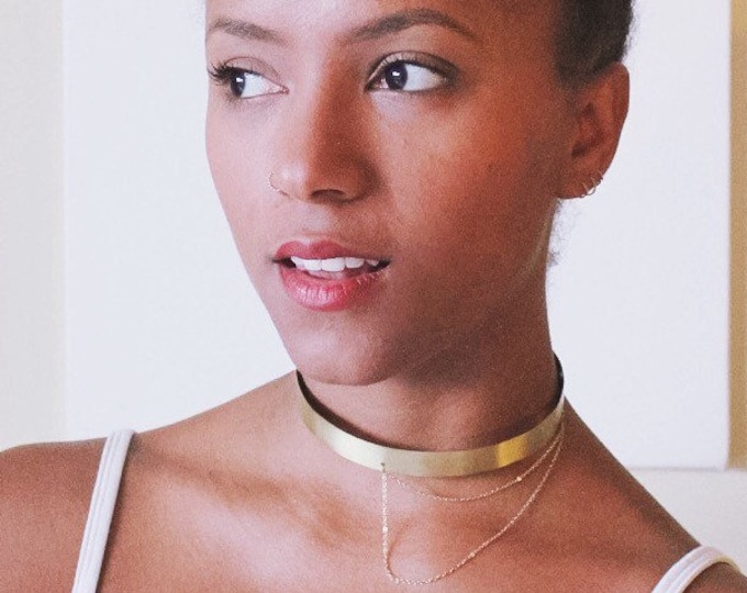 Assymetrical Gold Thin Choker Necklace