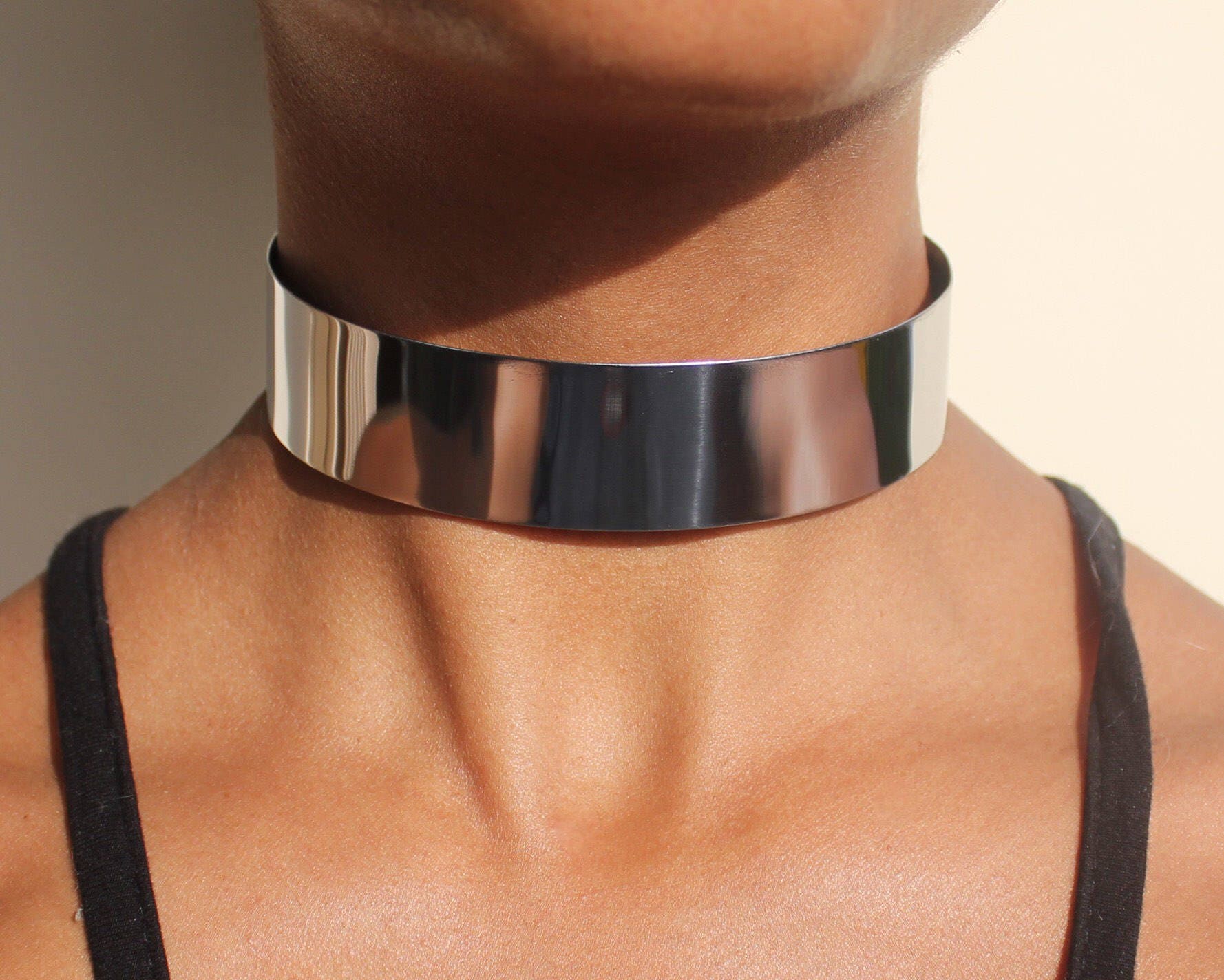 How to Clean Silver Choker 70's Style Necklace - Connoisseurs