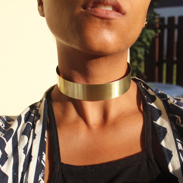 90's Style Metal Choker Necklace (Gold Tone Brass)