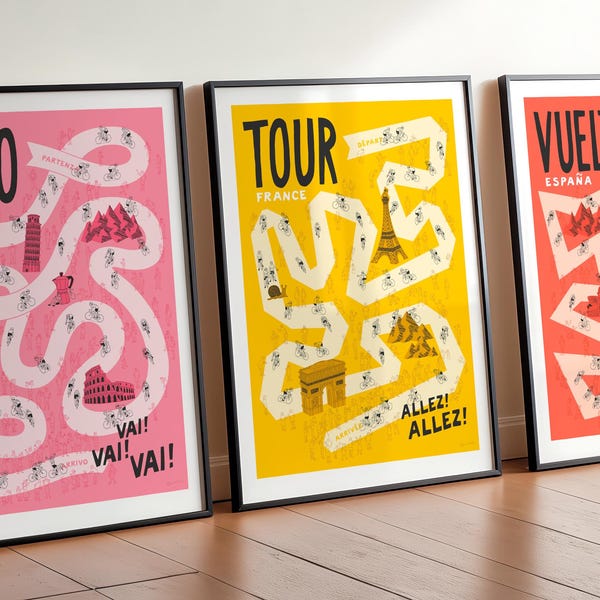 Lot de trois affiches d'art sur les Grands Tours à vélo - Tour Giro Vuelta, illustration amusante, oeuvre d'art murale pour cycliste, cadeau pour amateur de vélo