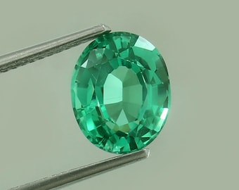 Oval Green Emerald Gemstone – 11x8.5mm Lab Created YAG