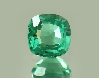 Vivid Green Emerald Loose Gemstone – Cushion Cut, Lab Created (8x8x5mm)
