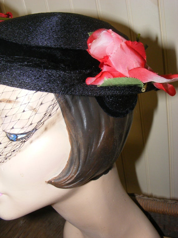 50s Hat Black Straw Flat Velvet and Roses Veiled … - image 8