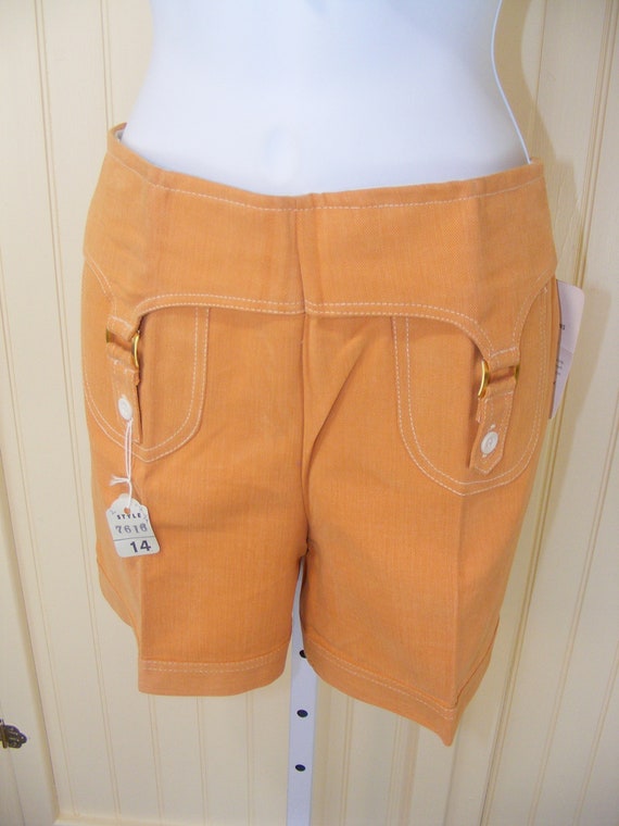 Vintage Shorts, 1960s Hot Pants, Cotton Sateen, Yello… - Gem