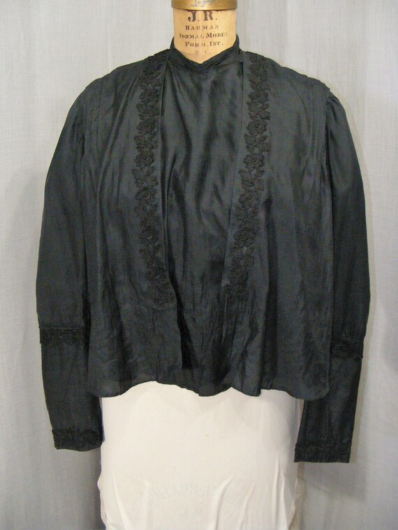 Victorian Shirtwaist 1890s Silk Blouse Vintage Clo