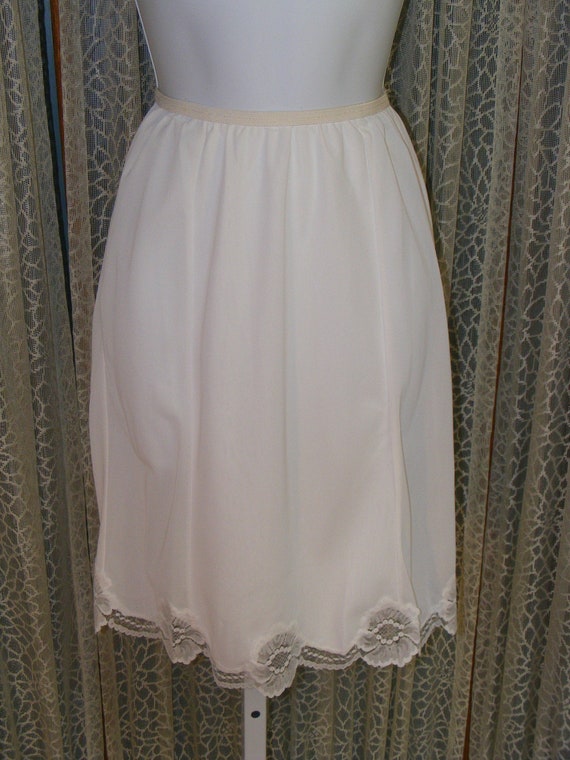 1960s Half Slip White Nylon Deadstock Lace Hem Vi… - image 1