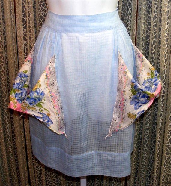 40s Apron Blue Dimity Handmade Vintage Kitchen Handkerchief Pockets