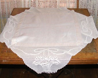 Victorian Table Cloth Table Scarf Parlour Tablecloth Linen Filet Crochet Flower Baskets