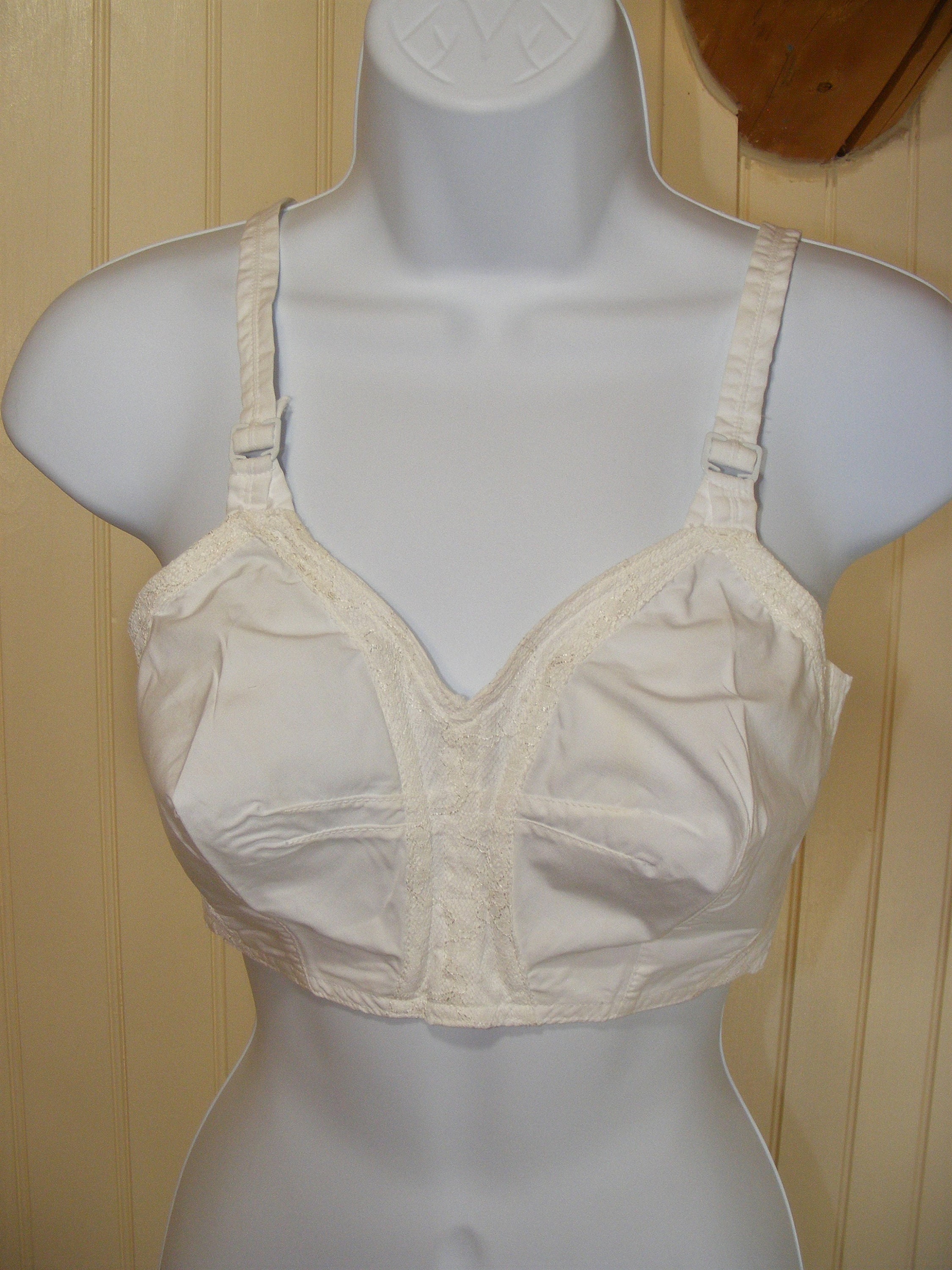 1950s Bullet Bra 32B Elees Foundations White Cotton Vintage