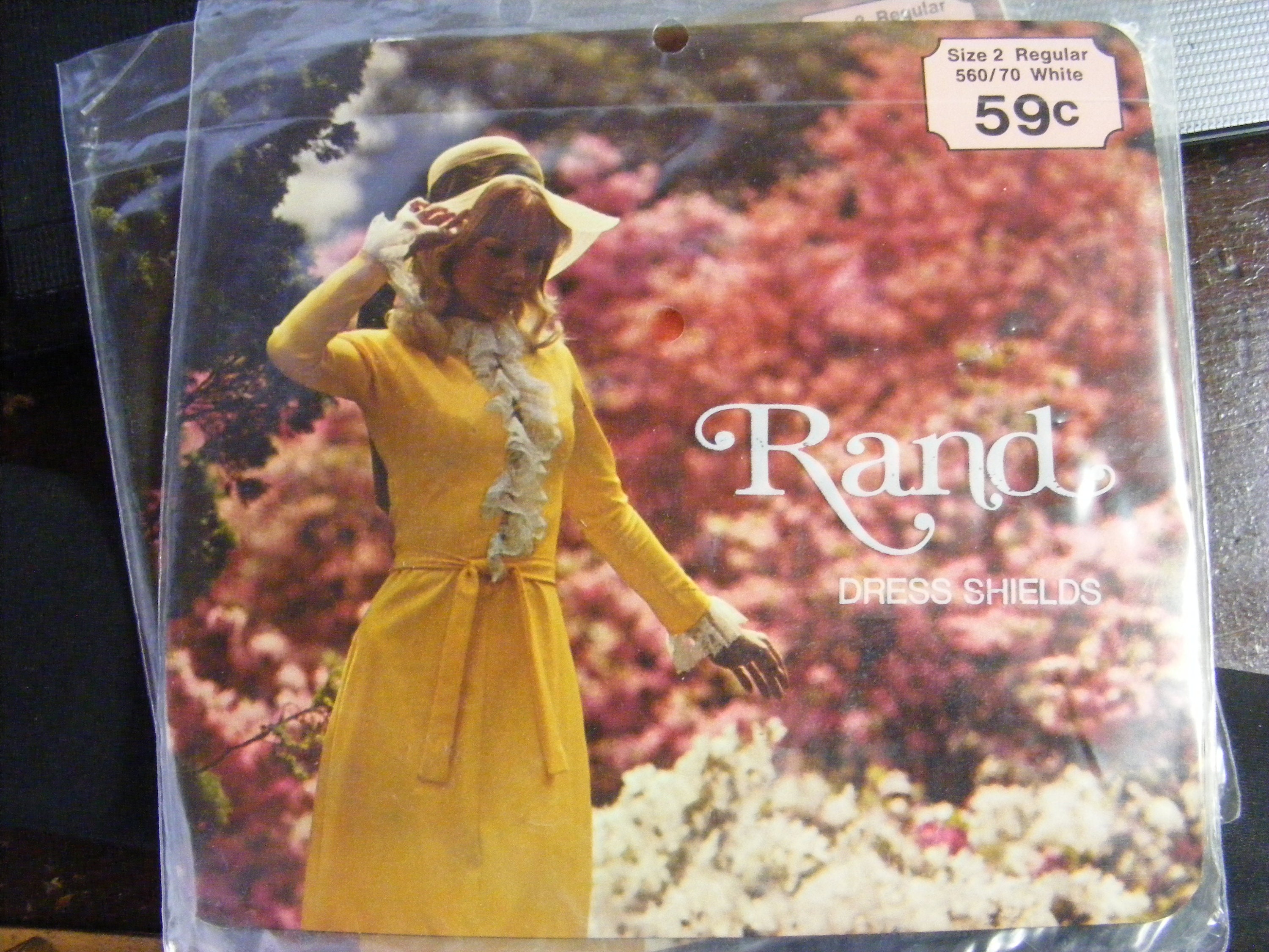ladysslippervintage 2 Pair of 60s Dress Shields Deadstock in Sealed Bag Rand Size 2 Regular -  Etsy