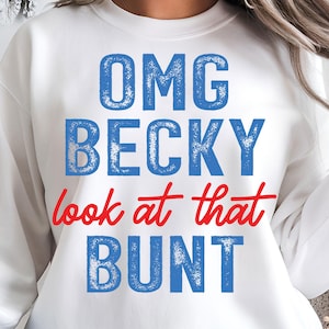 Può includere: Un set di tre tazze in ceramica con finitura opaca e macchiettata. Le tazze sono nei toni del crema, grigio chiaro e grigio scuro. Ogni tazza ha un design semplice e moderno e un manico arrotondato.