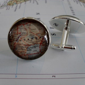 UGANDA Carte Silver CUFF LINKS / Fête des Pères / Cadeau Groomsmen / Anniversaire //cadeau pour lui / boutons de manchette / bouton de manchette / Coffret cadeau