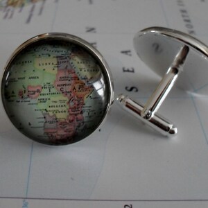 BOUTONS DE MANCHETTE argentés carte AFRIQUE // Fête des pères // cadeau pour garçons d'honneur // Noël // Anniversaire // Anniversaire // Cadeau pour lui // boutons de manchette