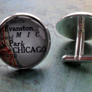 CHICAGO ILLINOIS Carte Boutons de manchette d’argent / Fête des Pères / cadeau groomsmen / Cadeau personnalisé pour lui / Chicago Cuff Links / Gift Boxed