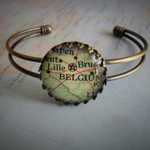 CUSTOM MAP Cuff BRACELET / Any City or Country / Gift for Her / Personalized Gift / Vintage  Map jewelry / Travel Souvenir / Gift Boxed