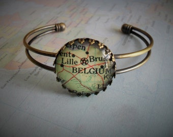CUSTOM MAP Cuff BRACELET / Any City or Country / Gift for Her / Personalized Gift / Vintage  Map jewelry / Travel Souvenir / Gift Boxed
