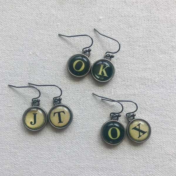 Vintage Typewriter Key Initial Earrings / Personalized Jewelry / Gift boxed