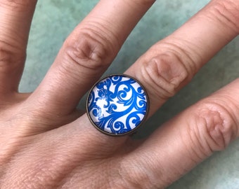 Blue and White Glass Cabochon Ring inspired by vintage china designs