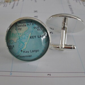 Key Largo Florida Carte Silver Cuff Links / Fête des Pères / cadeau groomsmen / cadeau pour lui / Boutons de manchette carte / Bijoux carte / Cadeau en boîte