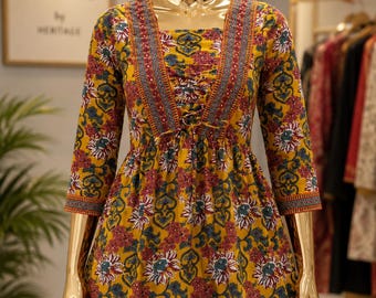 Floral Printed Short Kurti for Women, Yellow Green Red Cotton Tunic Dress, Indian Ethnic Wear, Boho Kurta Top, Casual Summer Outfit
