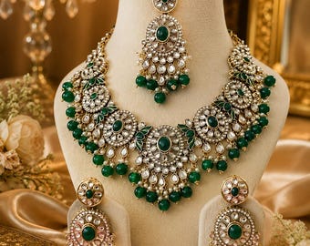 Emerald Green Kundan Jewelry Set, Indian Bridal Necklace Set with Earrings & Maang Tikka, Traditional Wedding Jewelry for Women