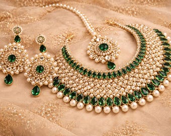 Emerald Green Bridal Choker Necklace Set with Earrings, Maang Tikka | Kundan Polki Wedding Jewelry
