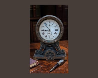 Antiguo reloj despertador de repisa de metal fundido Seth Thomas, c. 1905, 8 días de duración, limpio y revisado.