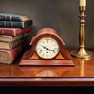Howard Miller Downing Mantel Clock – Kieninger Triple Chime, Key Wound, Inlaid Wood Case