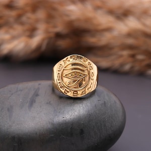 Gold Eye of Horus Signet Ring – Egyptian Symbol Ring, Unisex Spiritual Protection Ring, Eye of Providence Ring, Eye of Ra, Boho Jewelry Gift