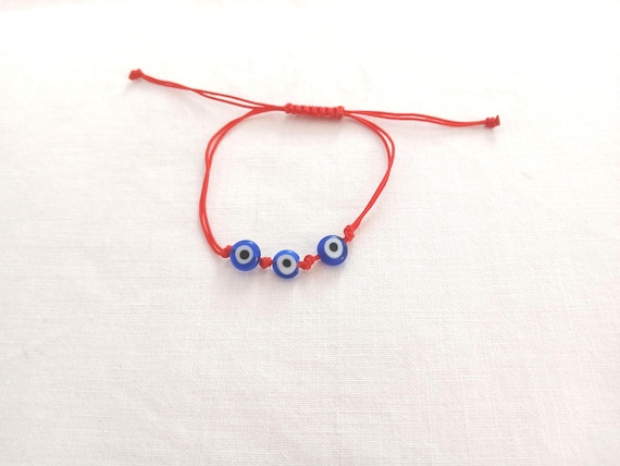 Handmade makrame evil eye bracelet