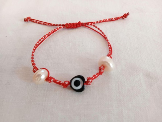 evil eye - pearl macrame bracelet