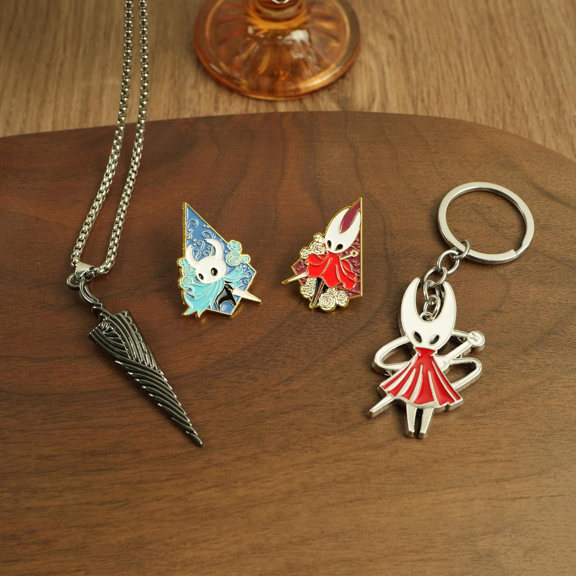 Collier Hollow Knight The Knight Pendentif Figurine - Bijou Cosplay Métal Chaîne Ajustable, Idéal Fan Jeu Vidéo - JUSONGKWCP