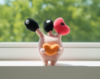 Silksong inspired Nuu Plush Toy｜12cm Soft Squeaky Plush Companion