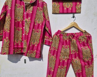 Personalized Pink Cotton Pajama Set | Tiger Print with Tote & Pouch
