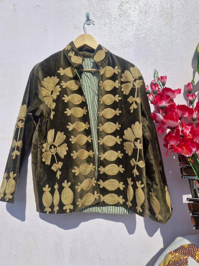 Sujani geborduurd Artwear fluwelen jack voor boho-winteroutfits Pattern 8