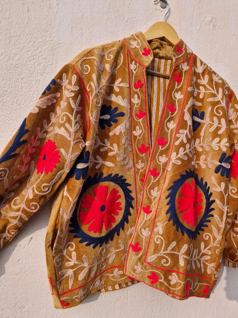 Sujani geborduurd Artwear fluwelen jack voor boho-winteroutfits afbeelding 16