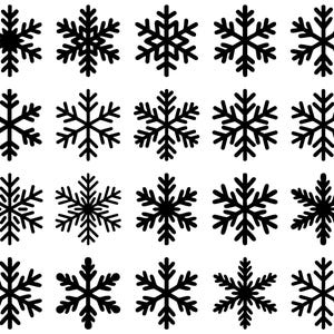 Op de afbeelding: Een verzameling zwarte sneeuwvlokontwerpen op een witte achtergrond. De sneeuwvlokken vari&euml;ren in vorm en grootte, perfect voor winterse knutselwerken of decoraties. Elke sneeuwvlok heeft zes punten met ingewikkelde details.