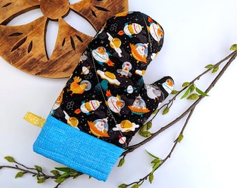 Chickens in Space Oven Mitt