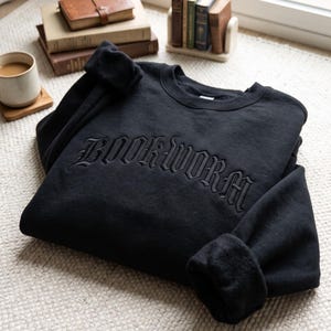 Sudadera bordada de ratón de biblioteca, sudadera acogedora para leer, regalos de otoño para amantes de los libros