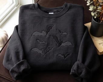 Embroidered Y2K Bats Sweatshirt: Retro Halloween Bat Lover Gift
