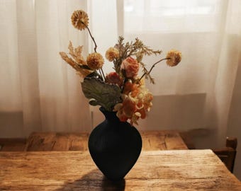 Modern 3D-printed vase made of PLA – spiral design | Minimalist decor for living room & office | Dried flower vase | Available in many colors