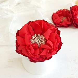 Red Flower Hair Clip, Flower Brooch Pin, Red Shoe Clip, Bridesmaids Gift, Bridal Hairpiece, Bridal Comb, Flower Shoe Clip, Valentine, Ana