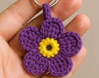 Amigurumi Crochet Flower Keychain Pattern – Digital PDF Tutorial, Easy Beginner, Bag Charm(P15)