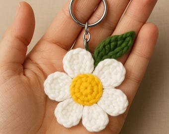 Amigurumi Daisy Keychain Pattern – Crochet Flower Bag Charm, Beginner-Friendly Digital PDF Tutorial(P19)