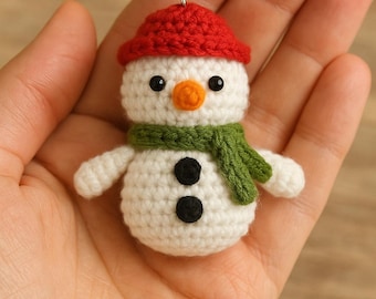 ハンドメイド ハートを抱える雪だるま キーホルダー 編みぐるみ雪だるまキーホルダーかぎ針編みパターン - クリスマス