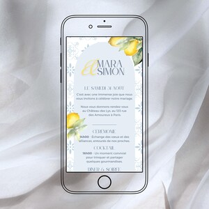 以下が含まれることがあります： スマートフォンには、レモンと花の模様の結婚式の招待状が表示されています。招待状のテキストには「Mara & Simon」という名前、日付「8月31日」、フランス語でのイベントの詳細が含まれています。電話は白いテクスチャの背景にあります。