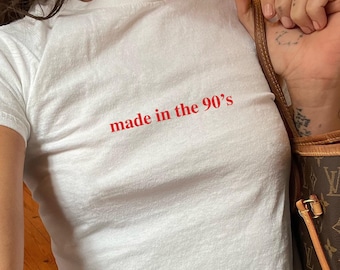 Camiseta para bebé "Hecha en los 90", estética Y2K, divertida camiseta gráfica de los 90 para niños, camiseta coqueta de estilo retro, camiseta retro vintage, regalo nostálgico para ella.