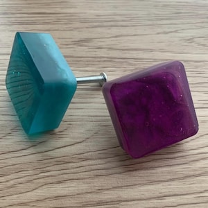 Epoxy resin door knobs